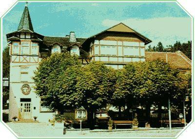 Gasthaus & Hotel Zur Linde Friedrichroda Exteriör bild